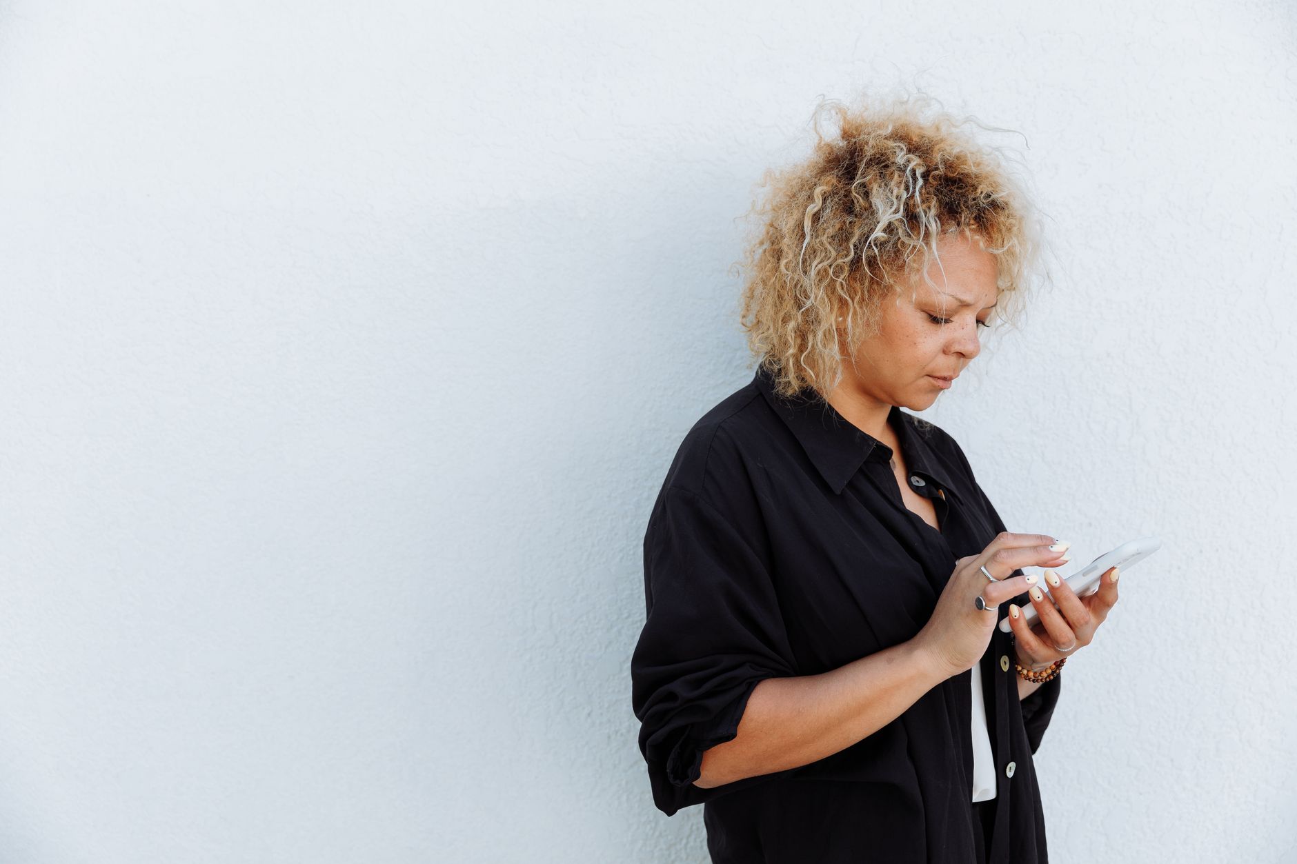 Fake AI Customer Support Numbers and Chatbots: How to Stay Safe